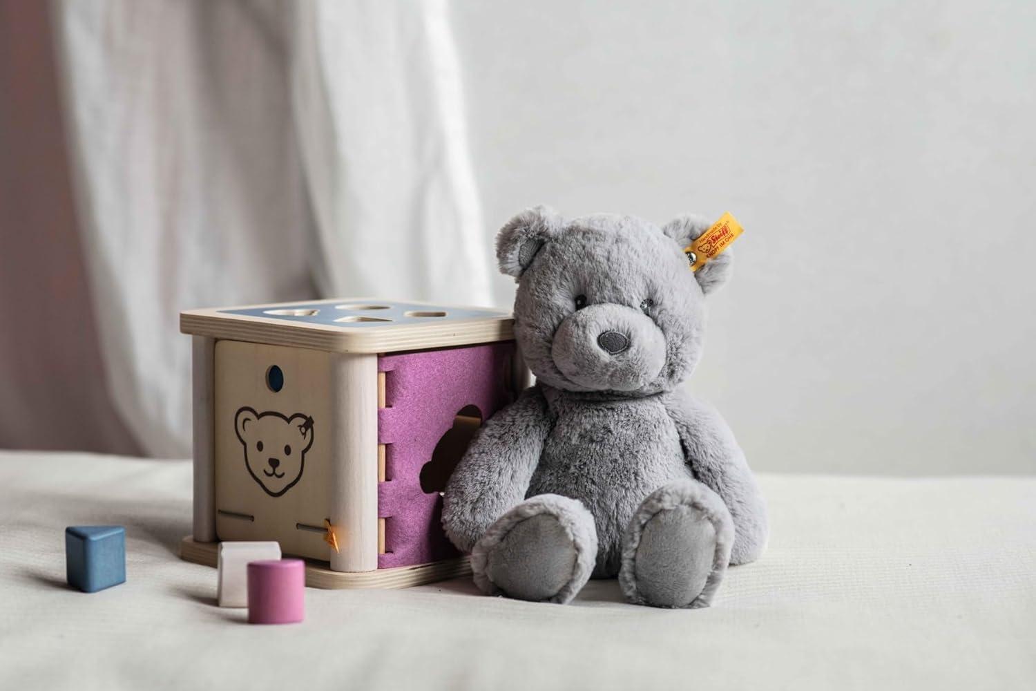 Steiff Kuscheltier Bearzy Teddybär, Süßes Stofftier, Jungen, Mädchen & Babys ab 0 Monaten, Friends, Plüschtier 28 cm